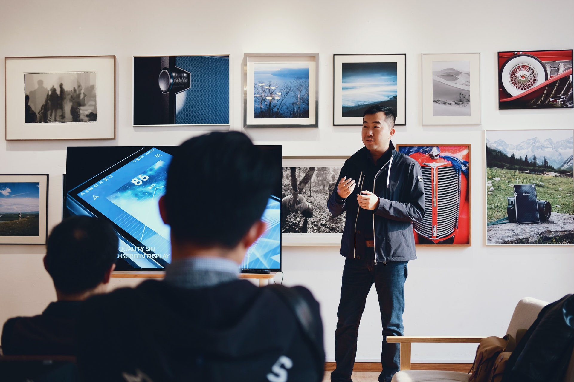 Edutech: learning without boundaries — imagery from Aureqa’s existing website