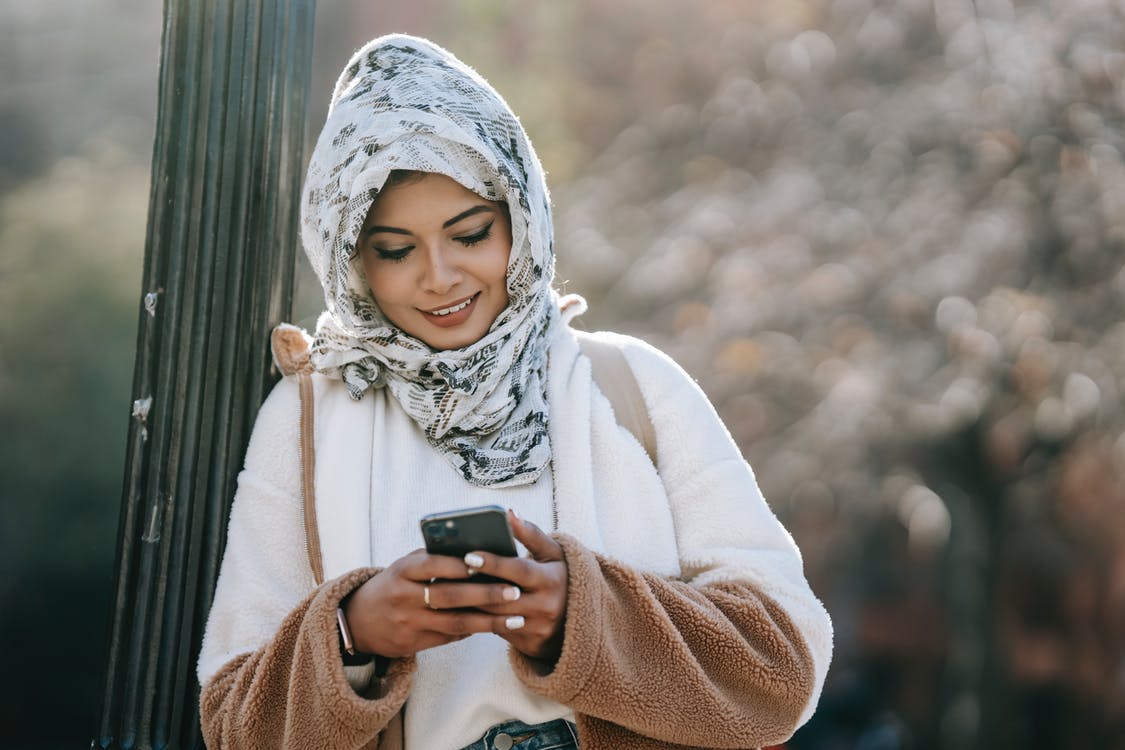 SaaS & PaaS: connected cloud services — imagery from Aureqa’s existing website